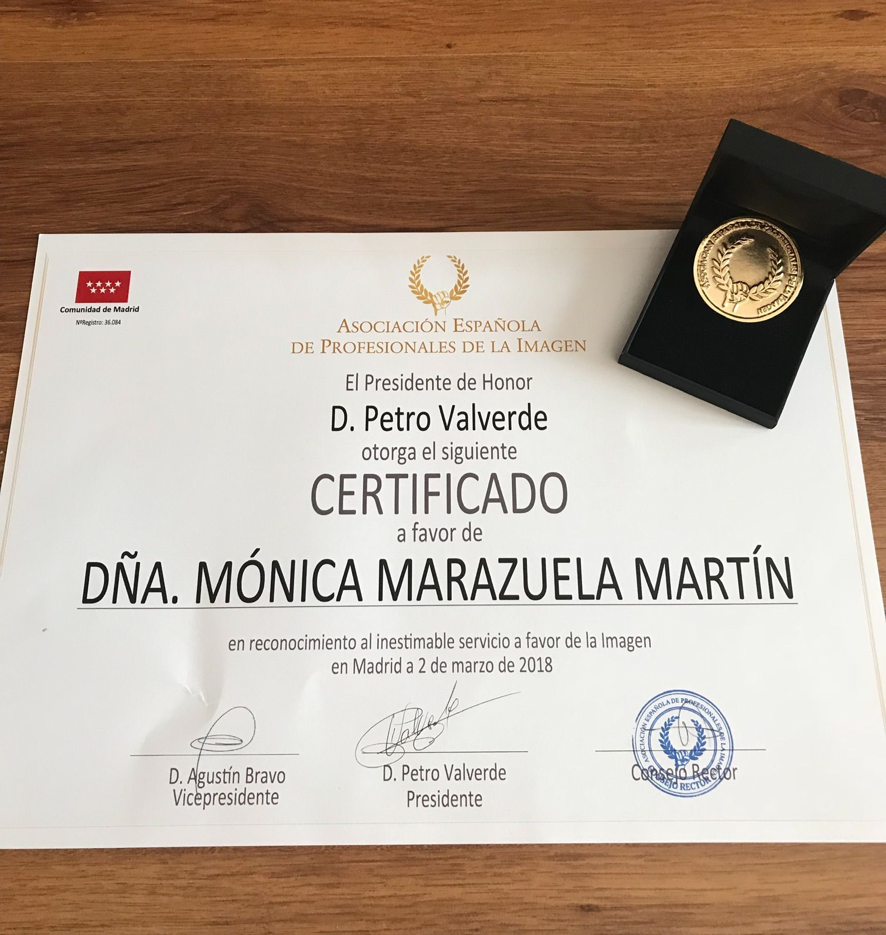 Premio Medalla de Oro